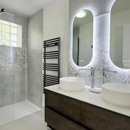 Jolie Maison Au Calme Avec Piscine