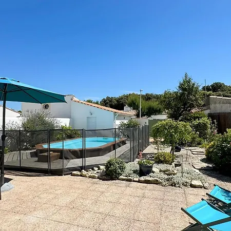 Jolie Maison Au Calme Avec Piscine *
